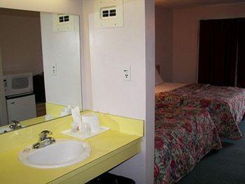 Villager Hotel Niagara Falls